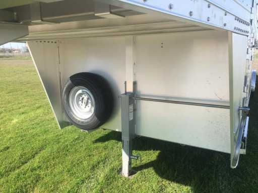 2024 Platinum Coach 6 horse 8 wide trailer special with smart tack