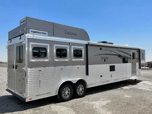 2014 Lakota living quarter horse trailers
