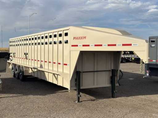 2024 Maxxim Industries livestock, 32'x6'6, 3-7k, cleated rubber