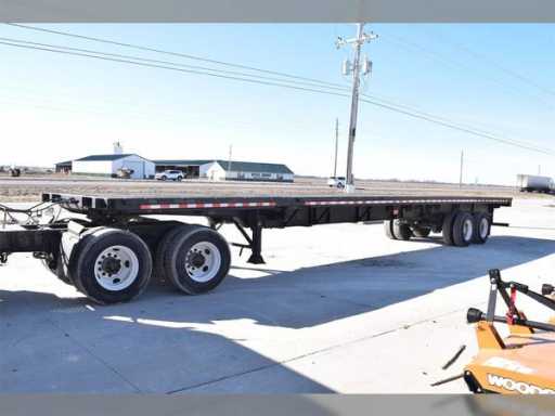 2009 Fontaine 48 to 80 ft extendable tandem flatbed