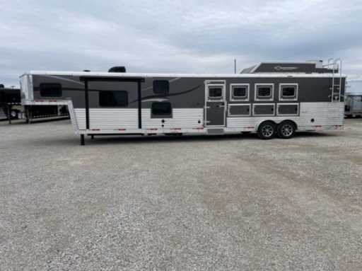 2018 Bison 4 horse gooseneck trailer with 16\' living quarters
